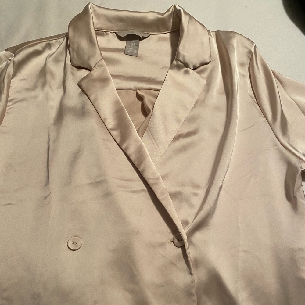 Beautiful cream H&M blouse